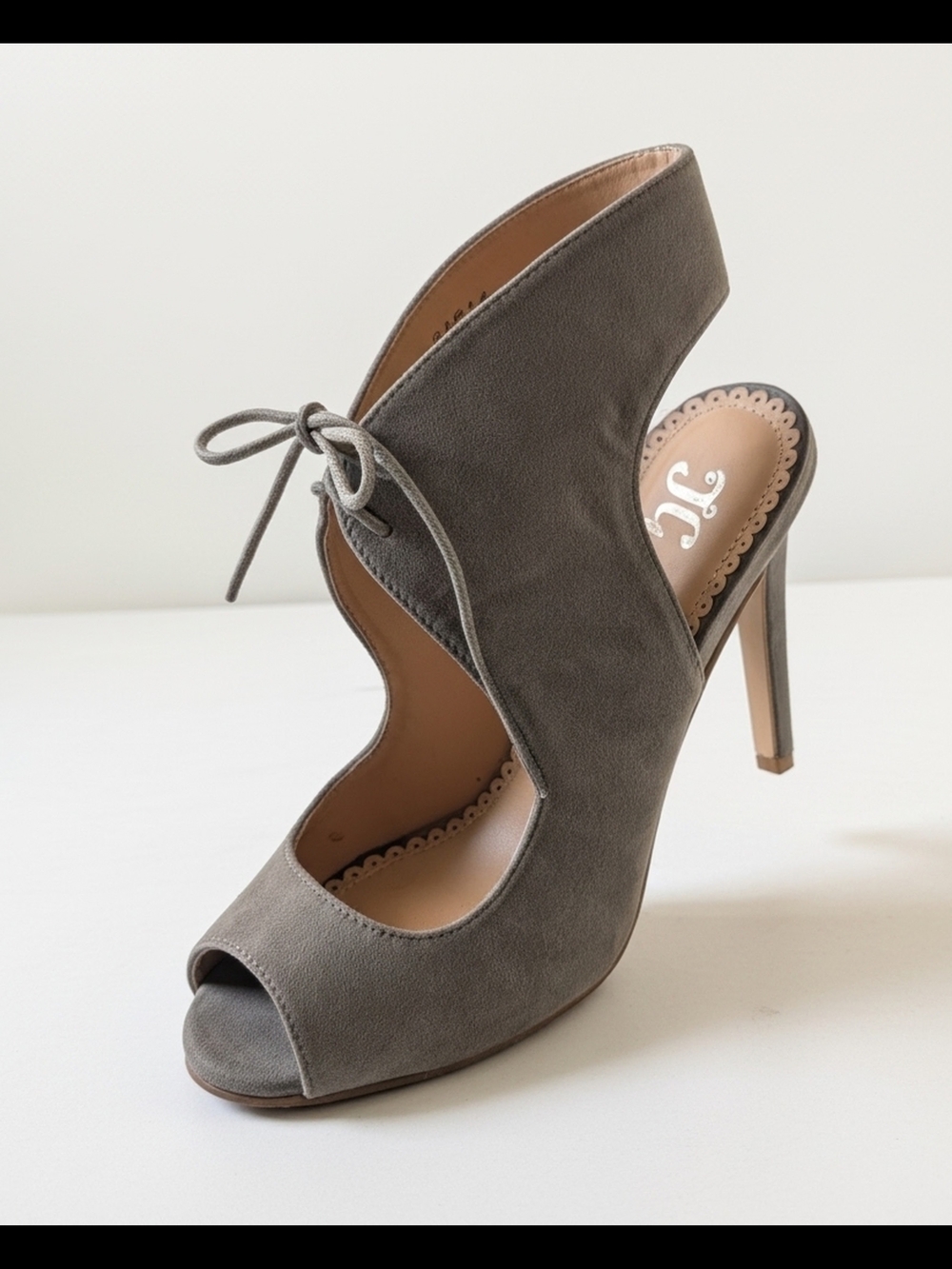 NEW Never Worn Brinley Peep Toe Stiletto Lace Up Open Toe Heels Size 8